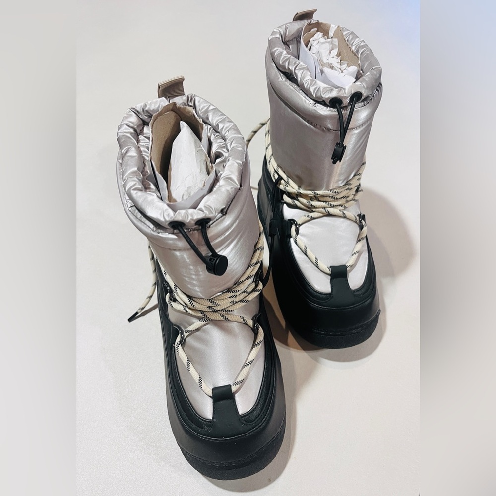 Zara Silver and Black Winter Moon Boots Womens 
Size 6 New w/ Tags
